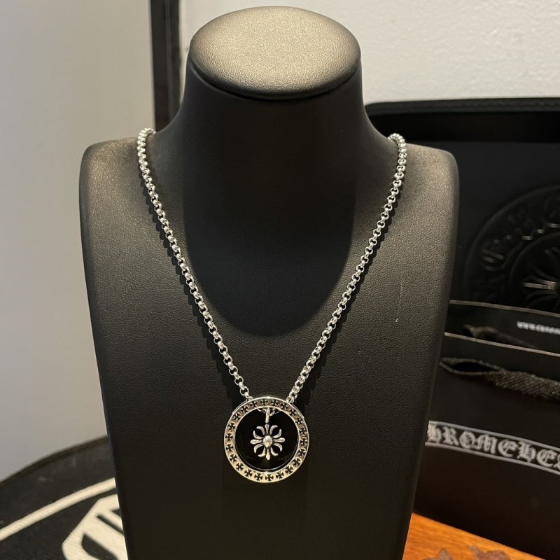 Ch*0me He**ts necklaces